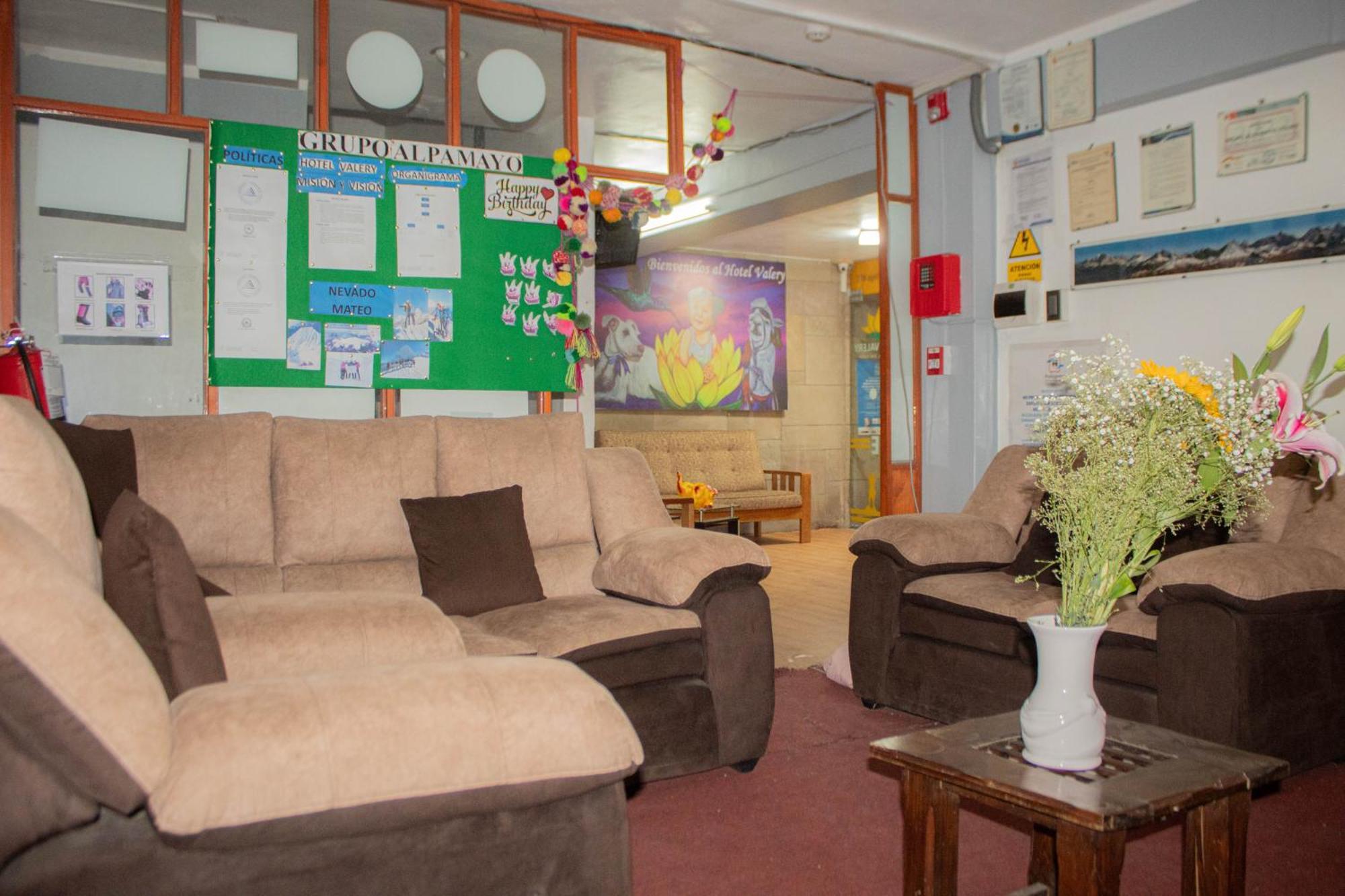 Hotel Valery 2 Estrellas Huaraz  Zewnętrze zdjęcie